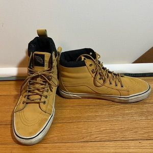 Vans MTE hi tops
